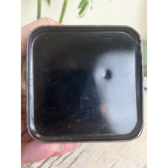 Vintage 1940’s Tin Cotton Plucks Cotton Ball Decor Item Advertising W/ Contents - Picture 4 of 9